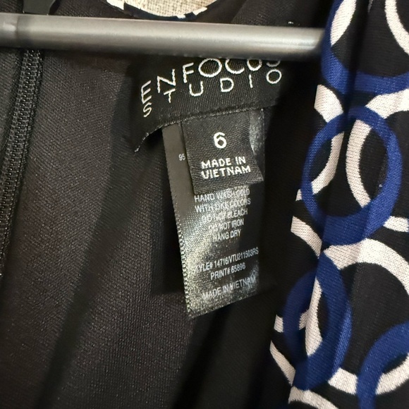 Enfocus Studio Navy and White Geometric Jumpsuit - Picture 3 of 6